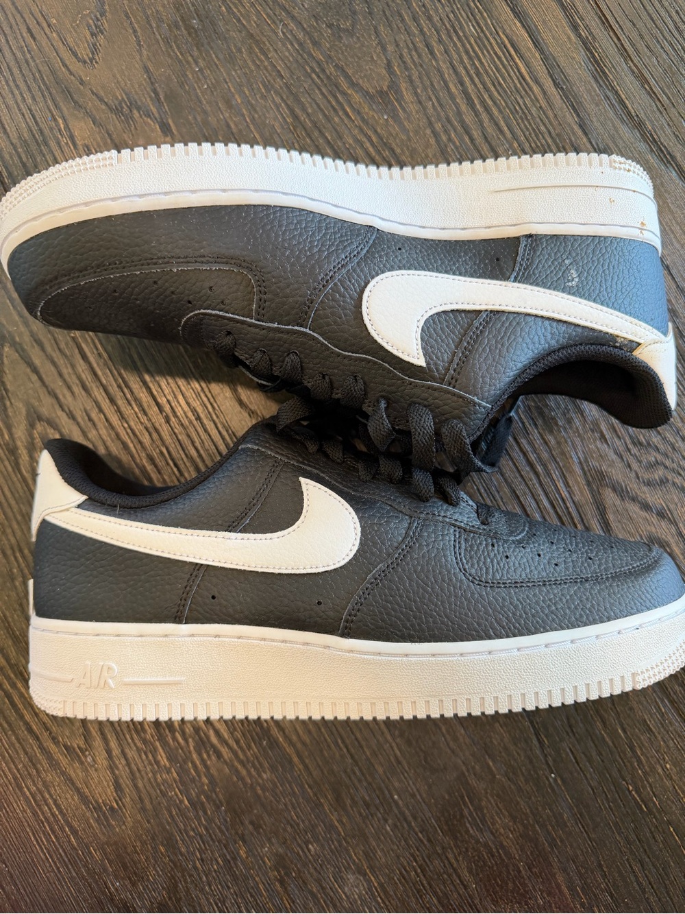 Nike Air Force 1 Low '07 Black White Pebble men’s size 11